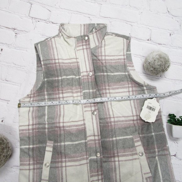 Altar'd State Alpine Plaid Puffer Vest (M)- NWT - Picture 6 of 10
